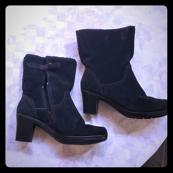 Clarks Shoes - Clarks Black Ankle Length Boots 7W
